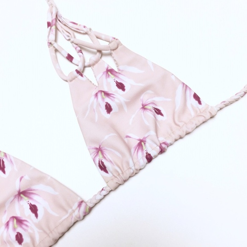 NWT Acacia Tunnels Top in Island Orchid